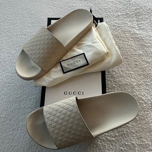 Gucci Slides (EUC) white-sand (size 40)